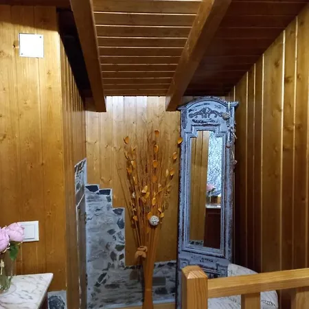 Talasnal Casas Da Urze Ter ゲストハウス ロウザン